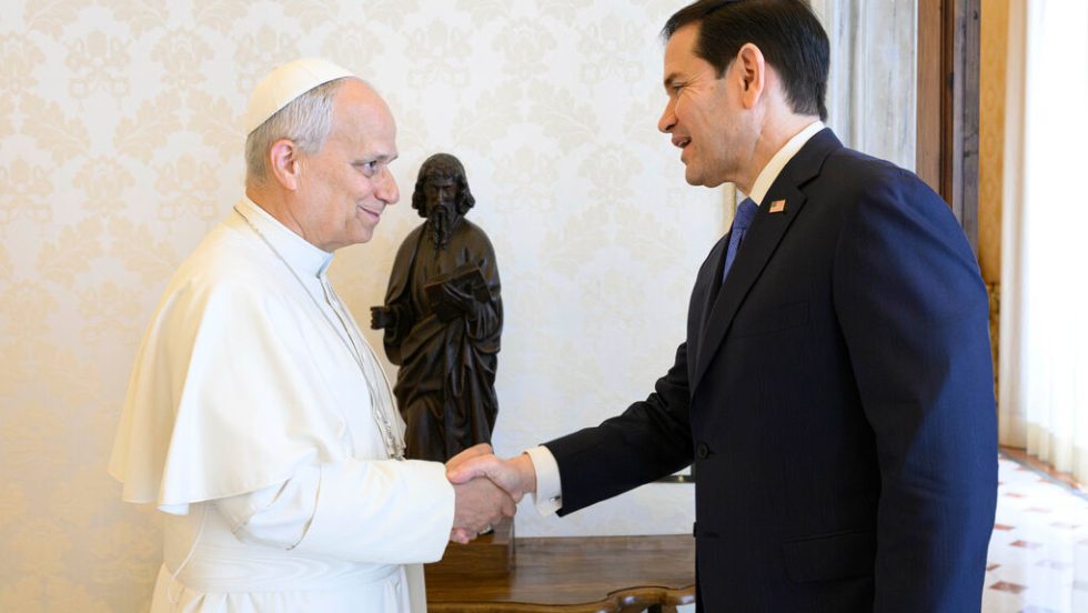 Οι φιλοδοξίες Ρούμπιο περνούν από το Βατικανό